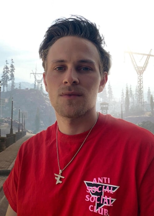 FaZe Dirty as seen in a selfie that was taken in December 2021, at Verdansk