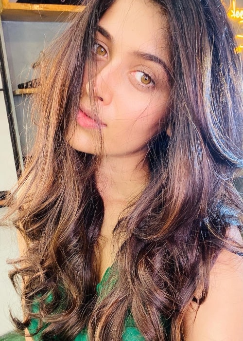 Geethika Tiwary Height, Weight, Age, Body Statistics