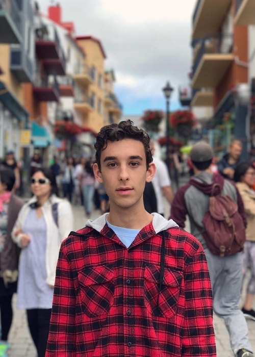 Matthew Isen Height, Weight, Age, Body Statistics