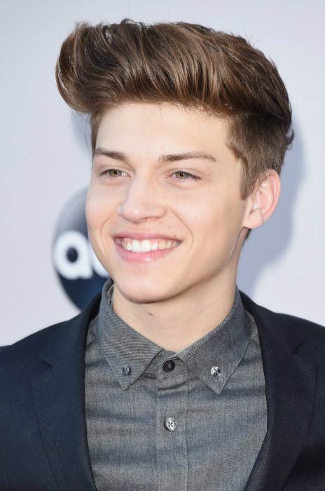 Ricky Garcia Height, Weight, Age, Body Statistics