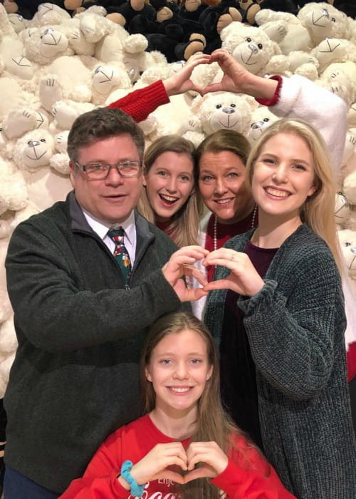 Sean Astin Height, Weight, Age, Body Statistics