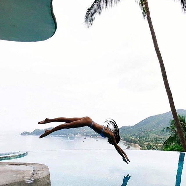 Sjana Elise Earp diving into the water as seen on May 10, 2017